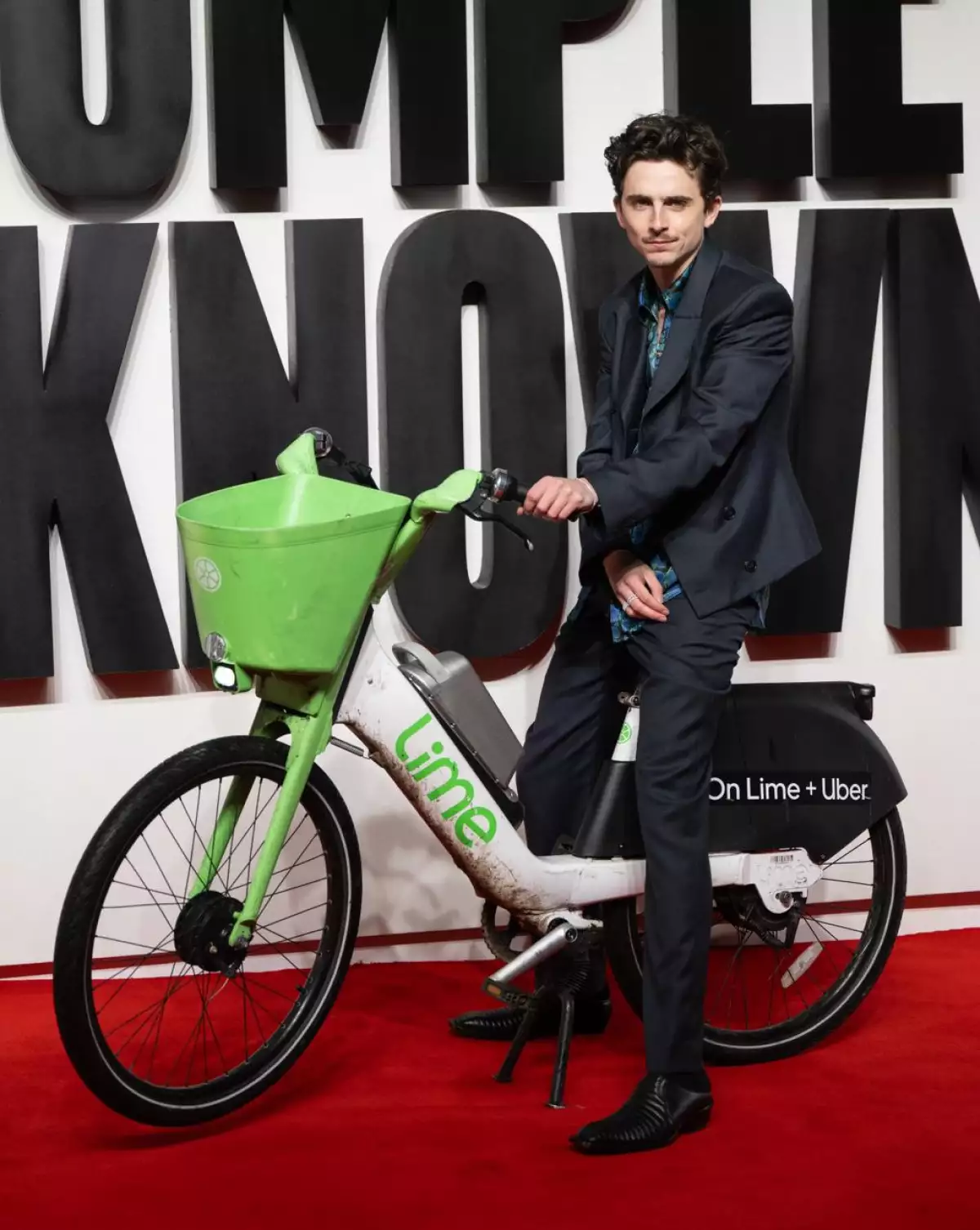 Timothee Chalamet bici