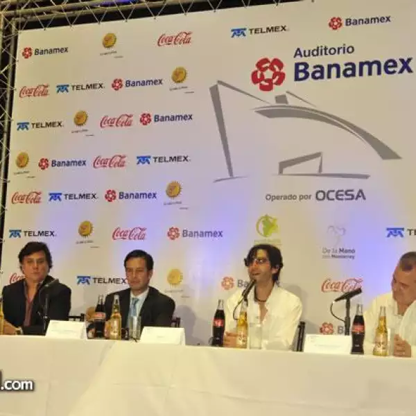 Benny en la presentación del Auditorio Banamex
