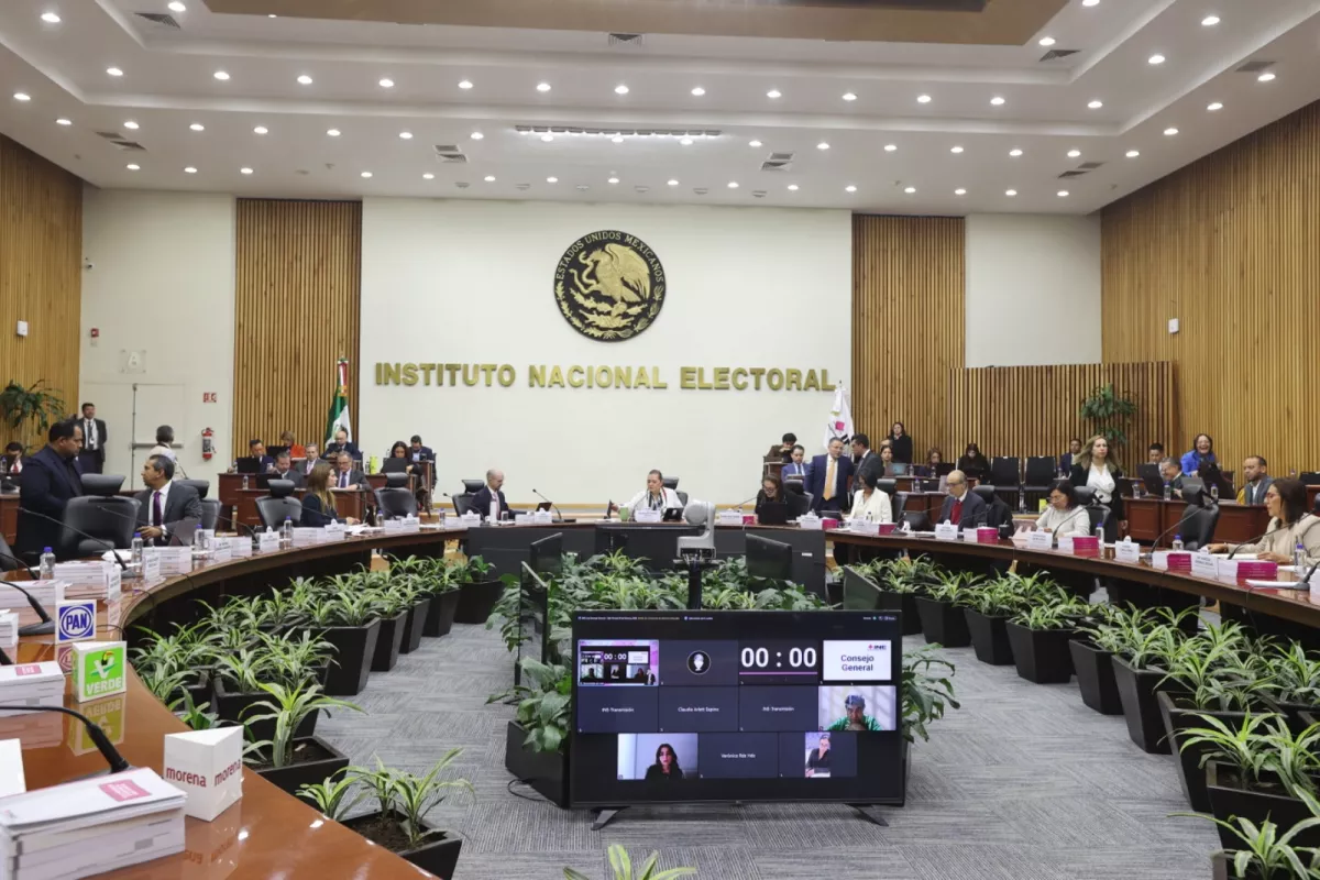 Consejo General del INE impone multas millonarias a los partidos políticos