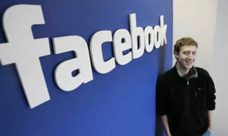 En el 2010 Facebook tenía un 12.2% del mercado en Estados Unidos, para 2011 tendrá el 17.7%. (Foto: AP)