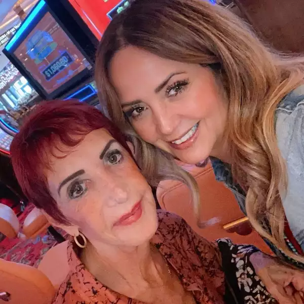 Isabel Martínez, mamá de Andrea Legarreta