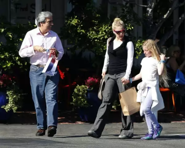 Constanza es fruto de la relación de Edith con Santiago Creel. Ella ahora tiene 11 años.