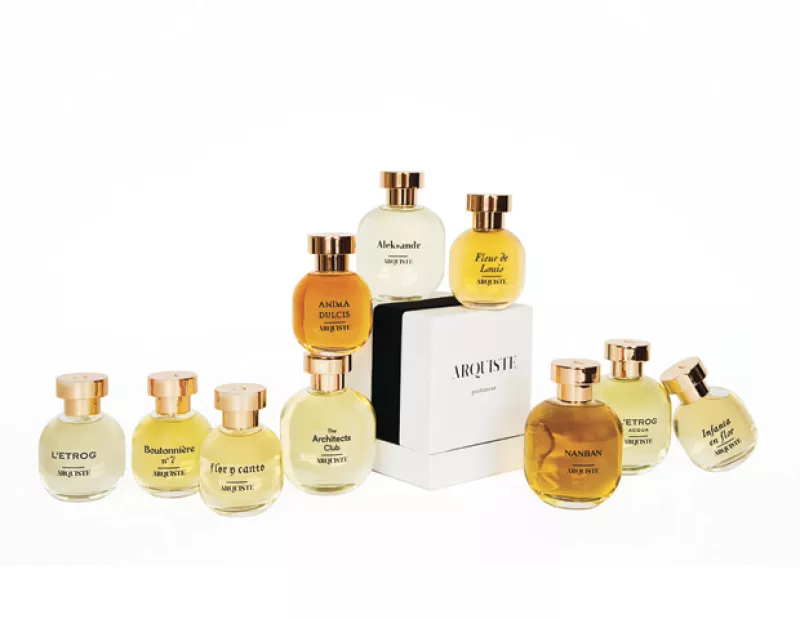 El perfumista mexicano presentó su colección Arquiste en El Palacio de Hierro Polanco; una colección inspirada en momentos históricos y que nos llevan al pasado.