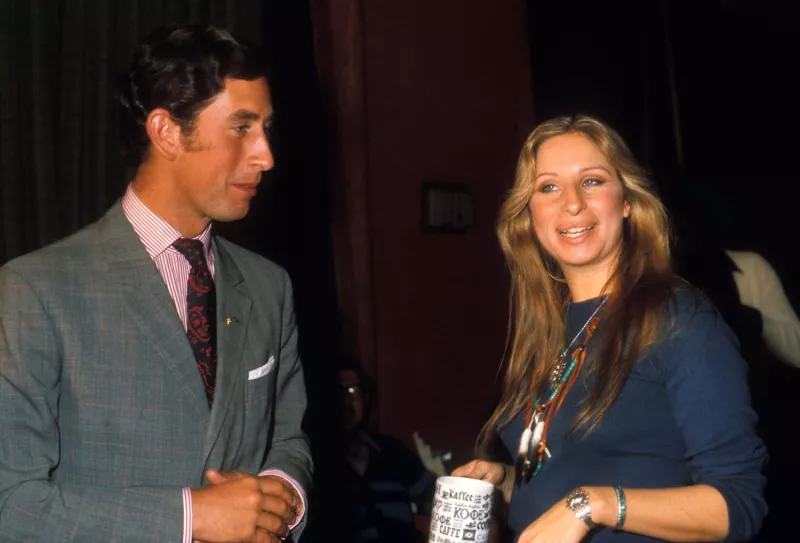 Barbra Streisand y el príncipe Carlos