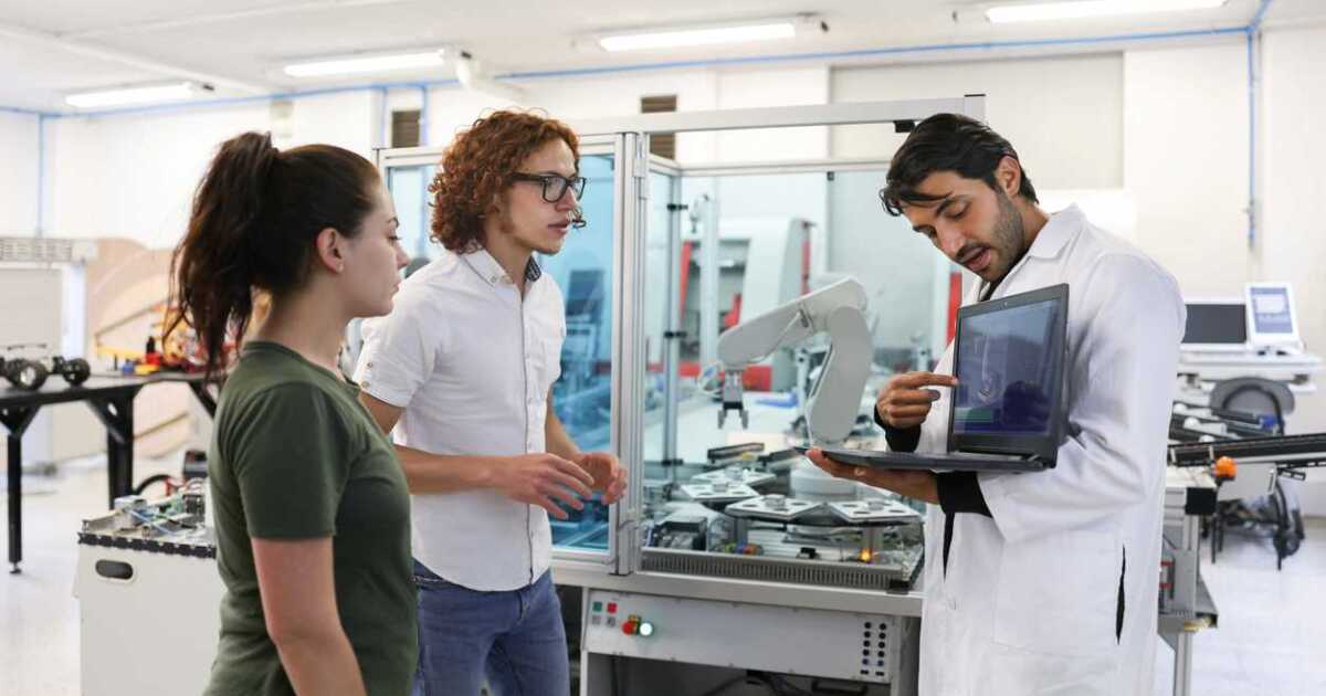 Applied research, a way to influence competitiveness Applied research, a way to influence competitiveness