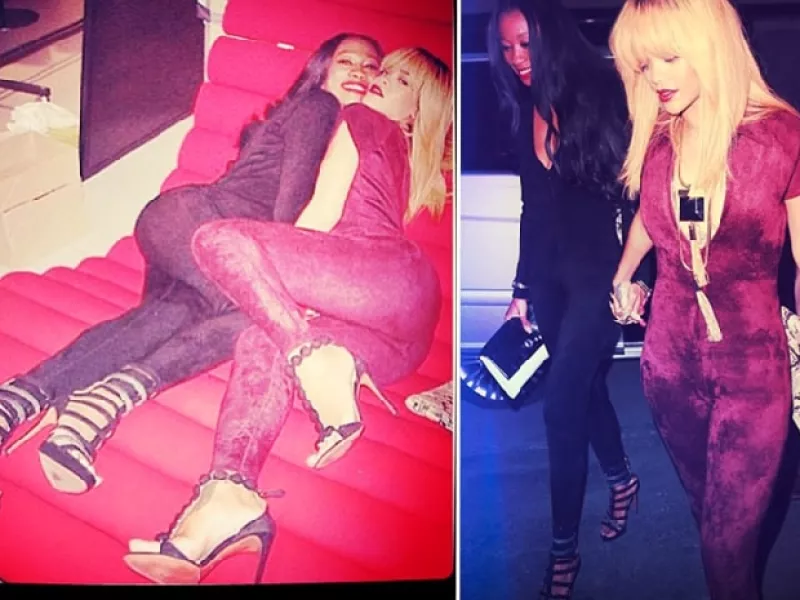 Tras su ruptura con Chris Brown, la originaria de Barbados no se ha separado ni un momento de su amiga, con quien comparte "sospechosos" arrumacos.