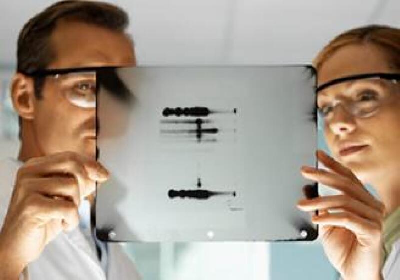 adn-laboratorio-cientifica-investigacion-cientifico