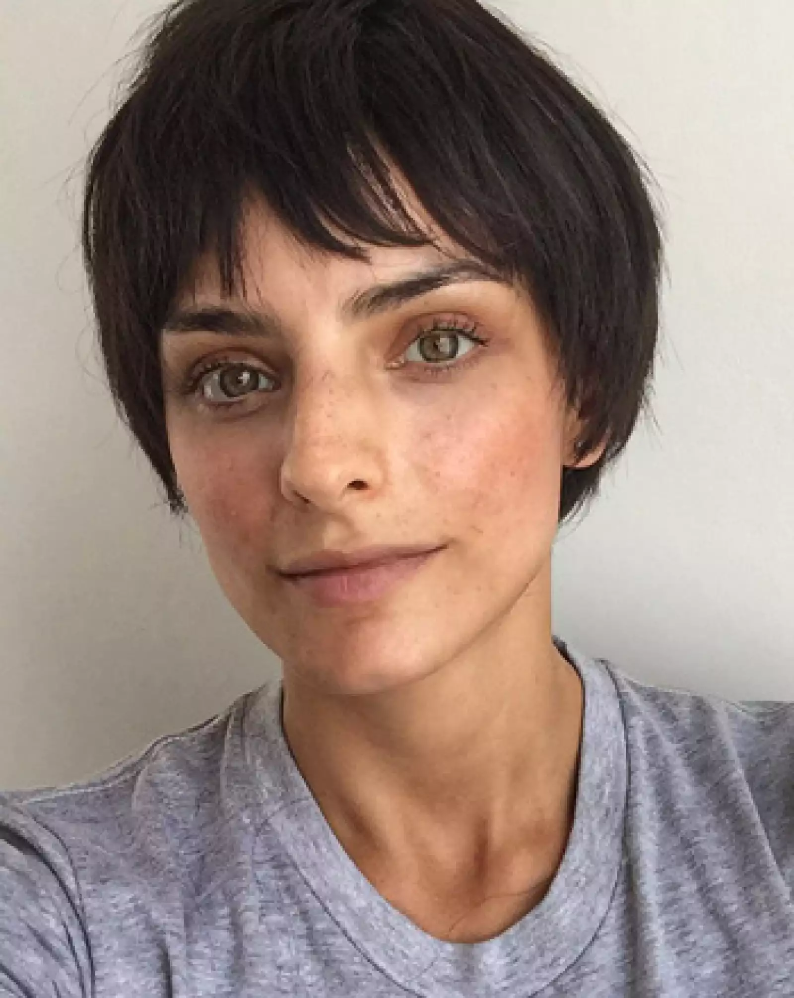 Aislinn Derbez