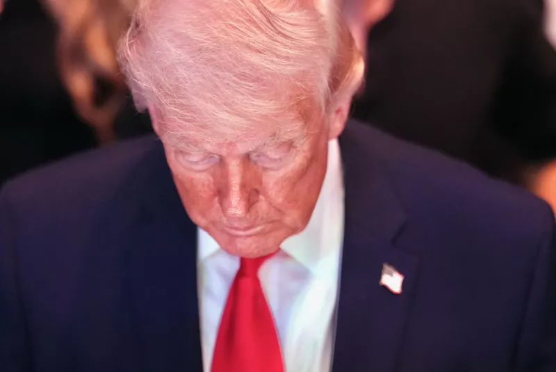 El presidente de los Estados Unidos, Donald Trump, asiste a UFC 327: Jiri Prochazka contra Carlos Ulberg en el Kaseya Center de Miami, el 11 de abril de 2026.