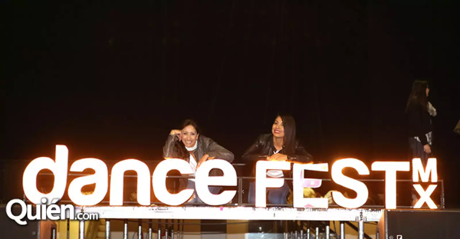 Rosy Hidalgo y Michelle Linares