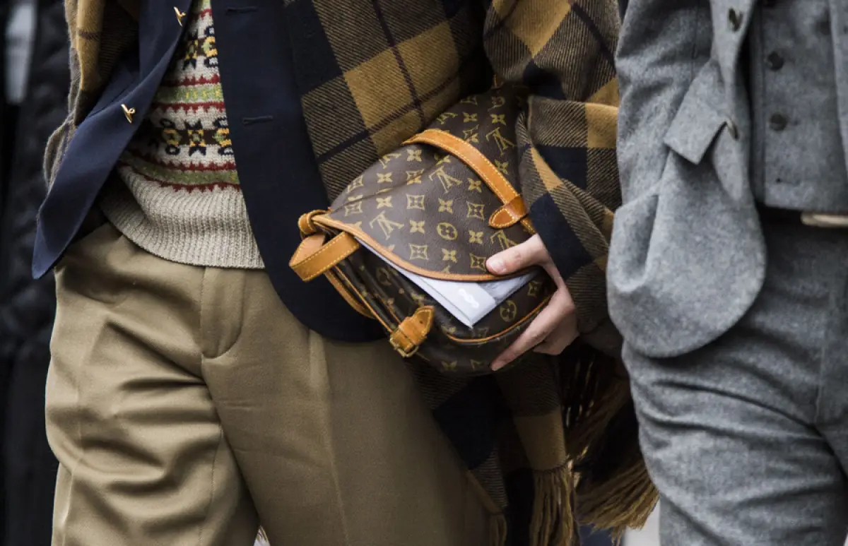 Louis-Vuitton-Steet-Style