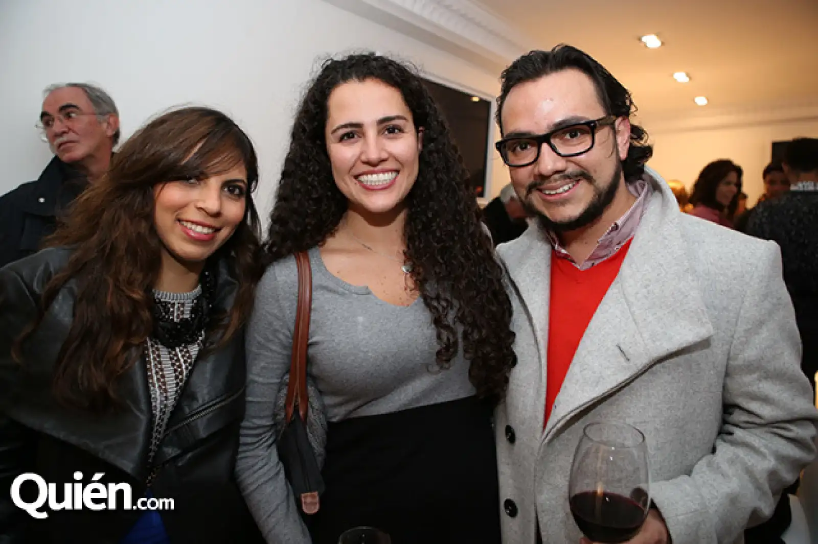 Yesica Necoechea, Valeria Funes y Fernando Lara