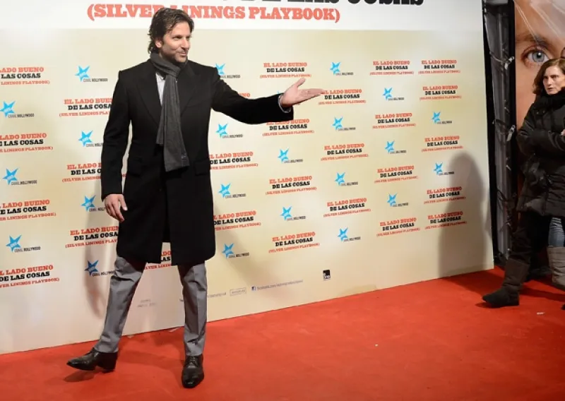 Se decidió que el personaje que interpretará en su próximo filme de acción tenía mejor aspecto con el cabello chino; confesó que el cambio de look no le desagrada en lo absoluto.