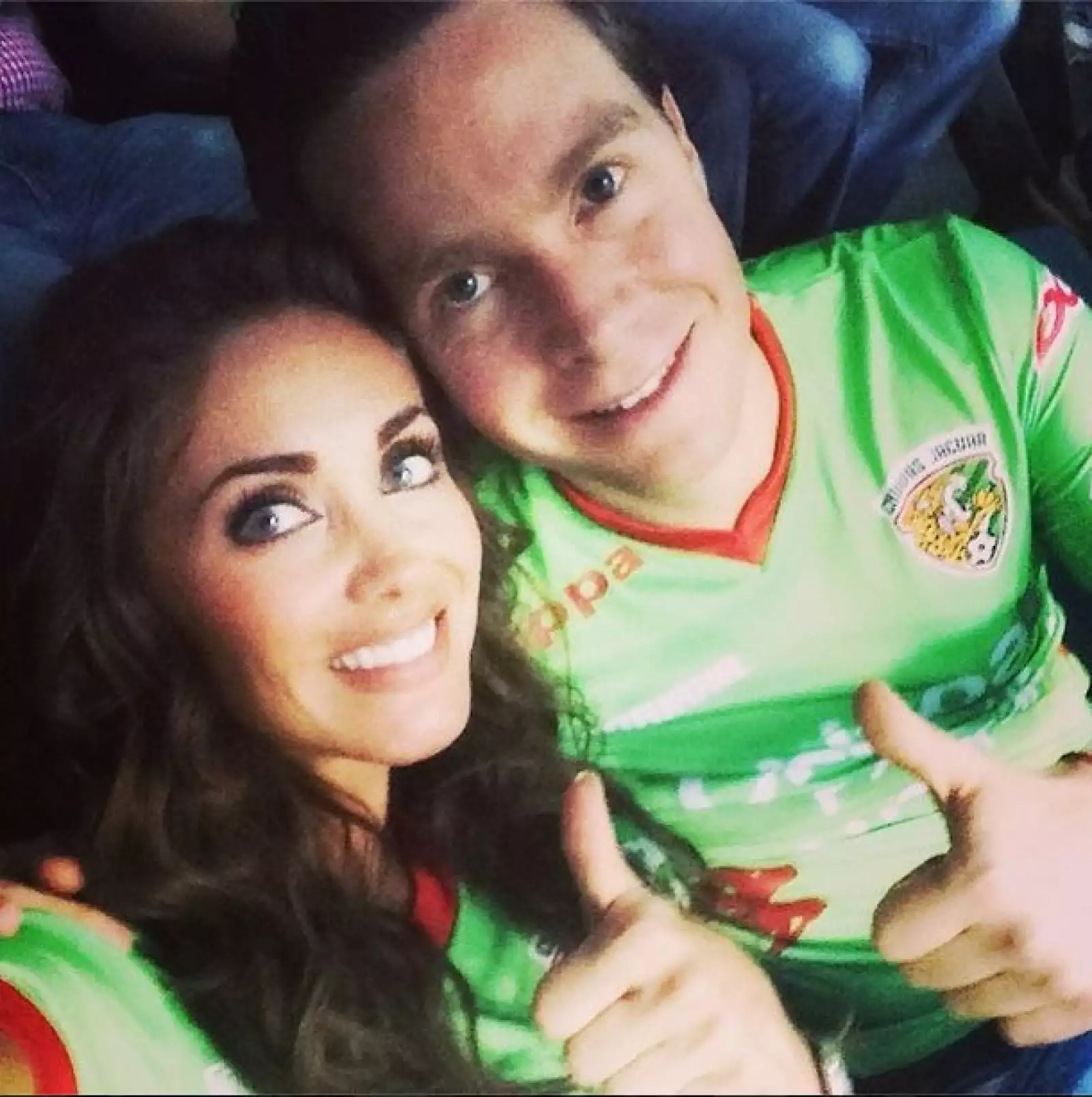 La pareja apoya con frecuencia a los Jaguares de Chiapas.