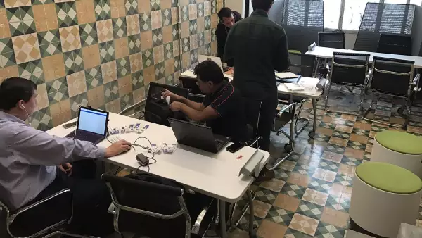 Facebook apoya a emprendedores
