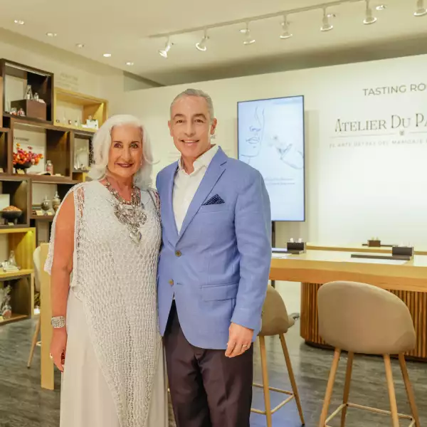 Elena Villarreal y José García.jpg