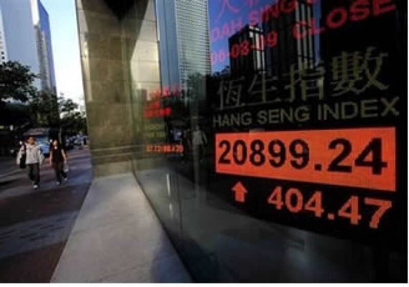 Hong Kong dejó atrás la recesión al crecer 3.3% entre abril y junio. (Foto: AP)