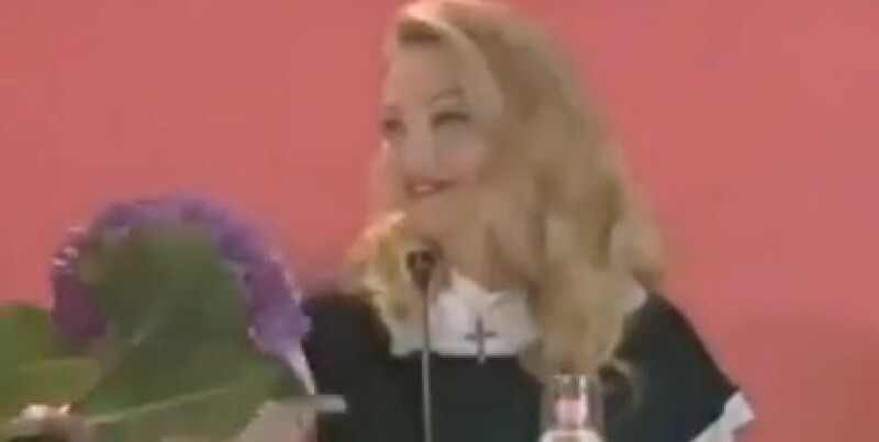 Madonna agradeció las flores que le dio su fan.