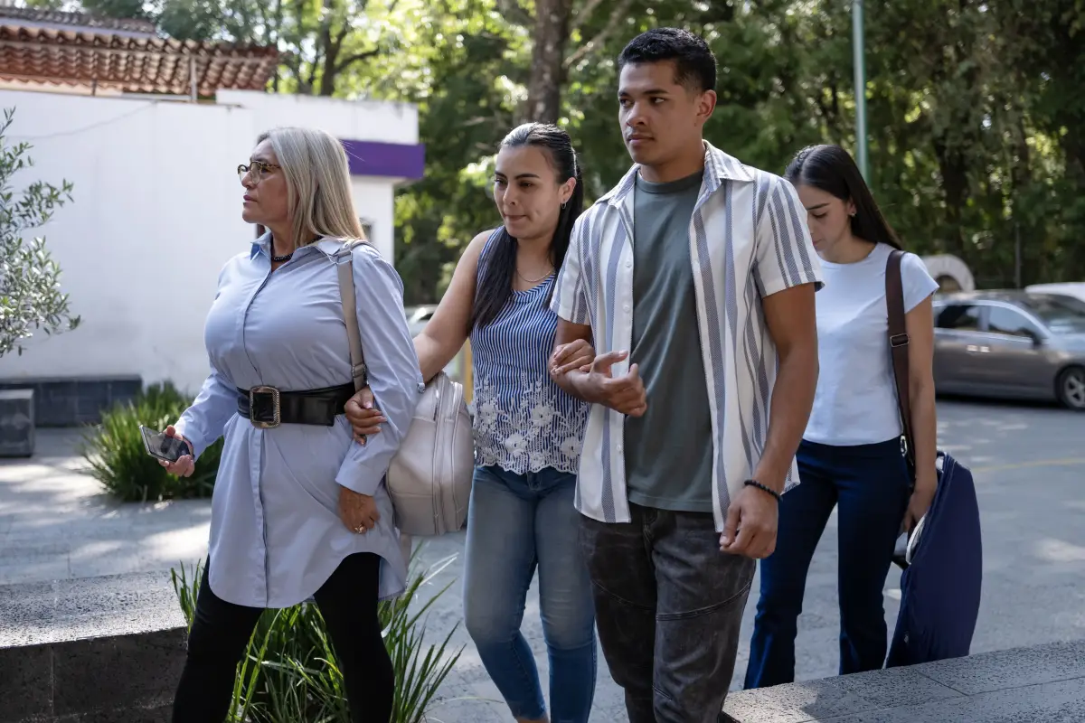 personas-caminando