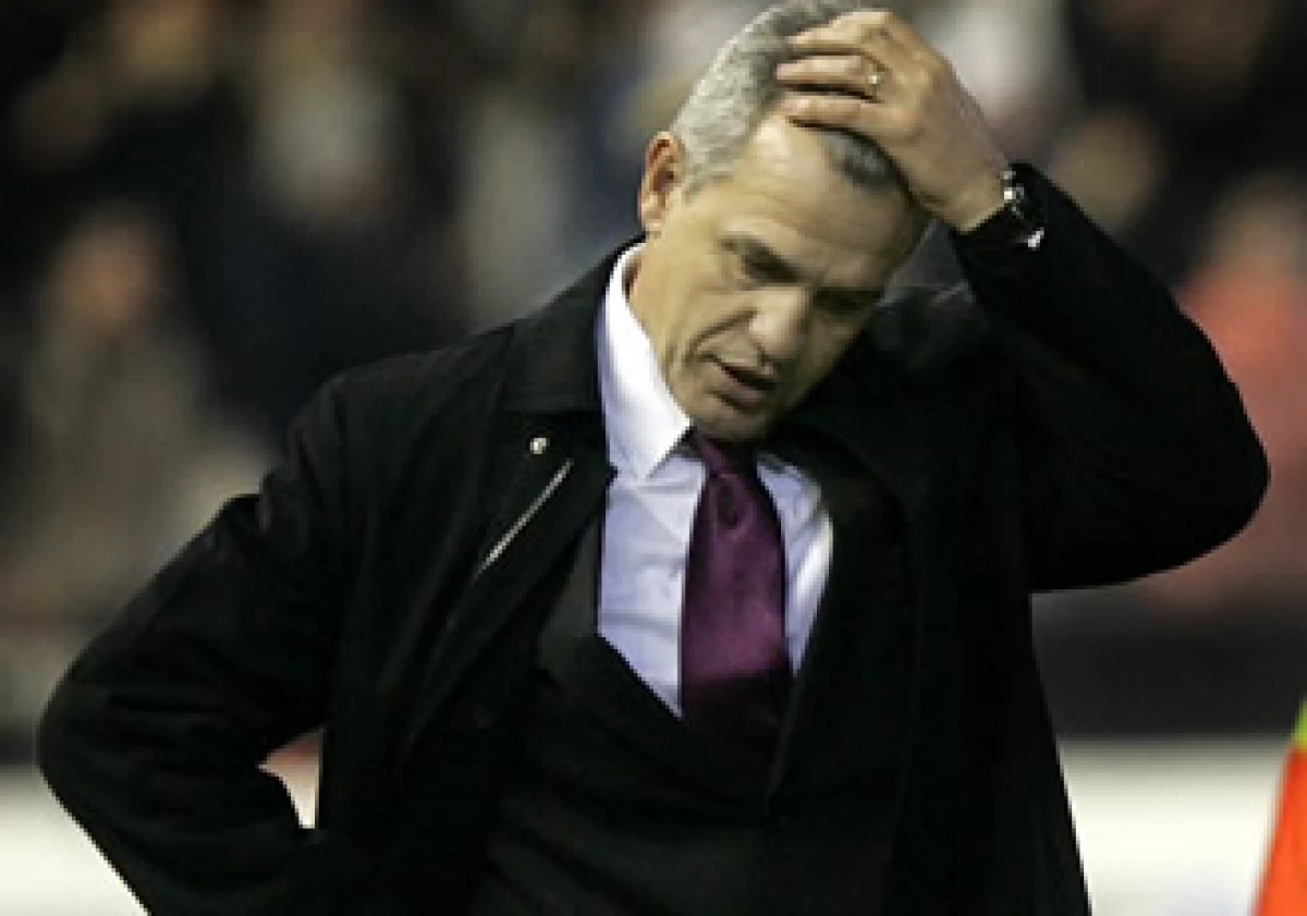 El equipo aragonés, entrenado por Javier Aguirre, se salvó del descenso en la última jornada de la recién terminada temporada. (Foto: AP)