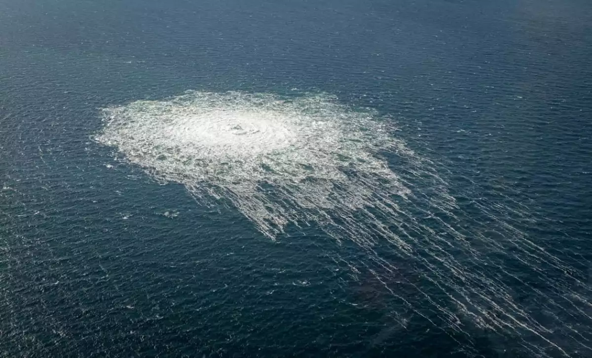 Las burbujas de gas de la fuga Nord Stream 2 que llegan a la superficie del Mar Báltico en la zona muestran una perturbación de más de un kilómetro de diámetro cerca de Bornholm, Dinamarca, el 27 de septiembre de 2022.