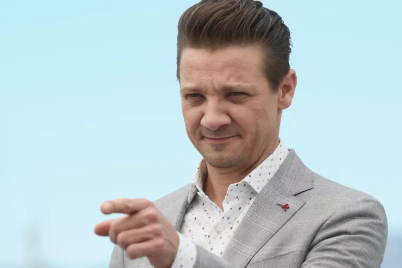 Jeremy Renner revela que agonizo con un ojo fuera