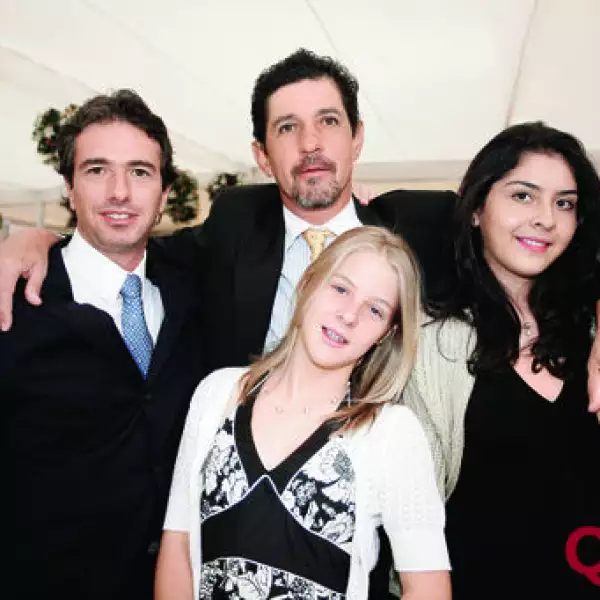 Juan Alberto Becerra Acosta, Ignacio Zinser, Carla Carmona, Paola Zinser