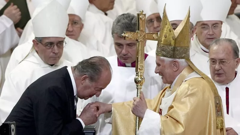benedicto XVI y rey Juan Carlos