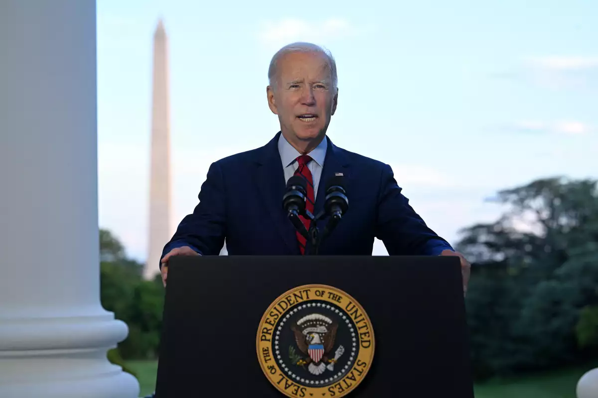 Para Joe Biden la aprobación del plan es una victoria debido a que los demócratas esperan que ayude a sus posibilidades de mantener el control del Congreso en las elecciones de este año.