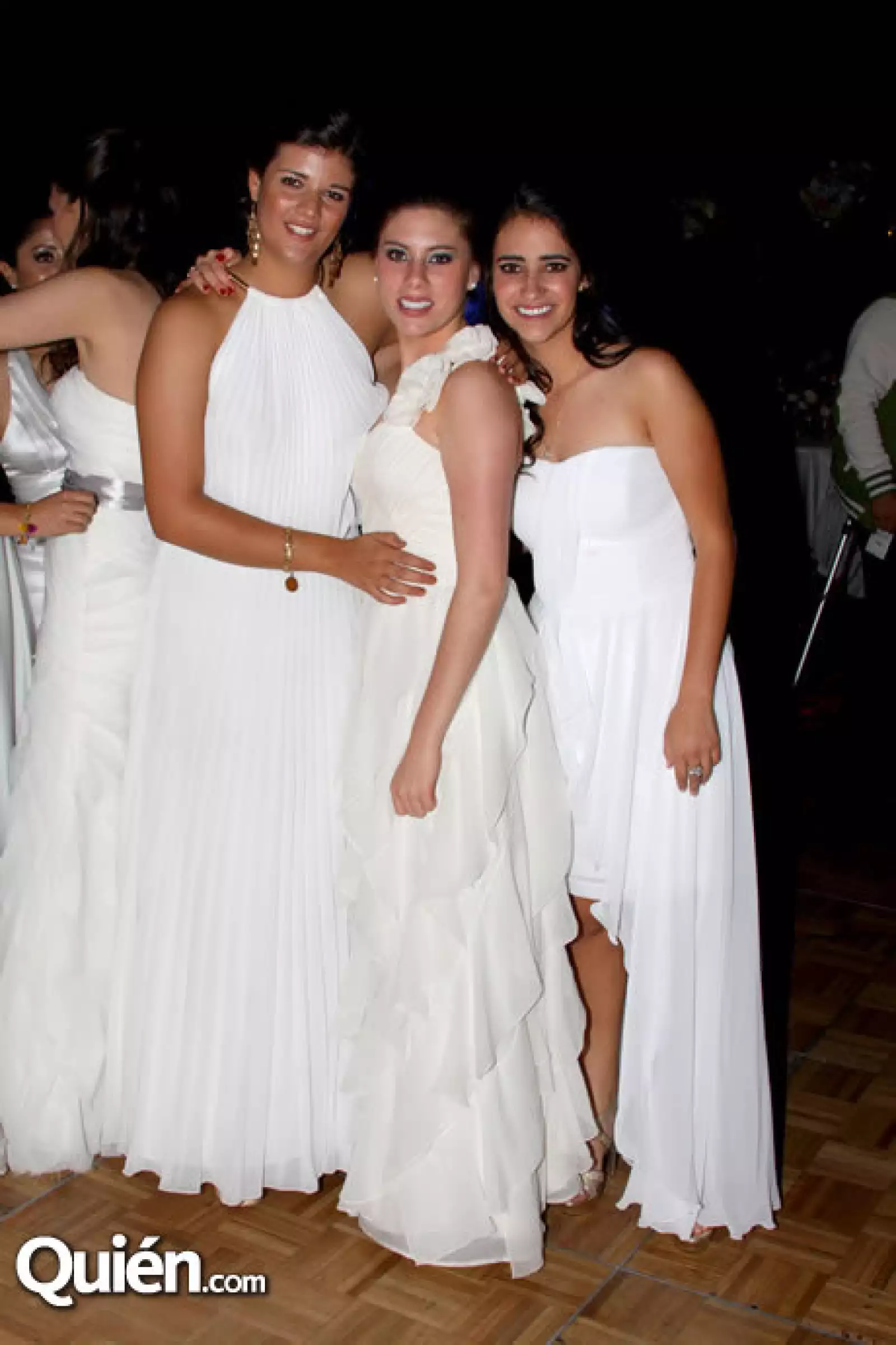 Andrea Suinaga,Fernanda Velasco y Fernanda Jordan