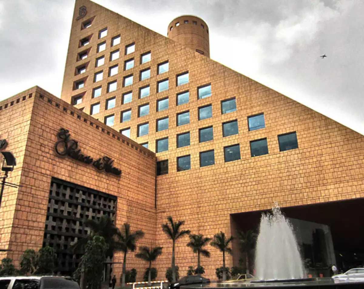 quien es el dueño de palacion de hierro