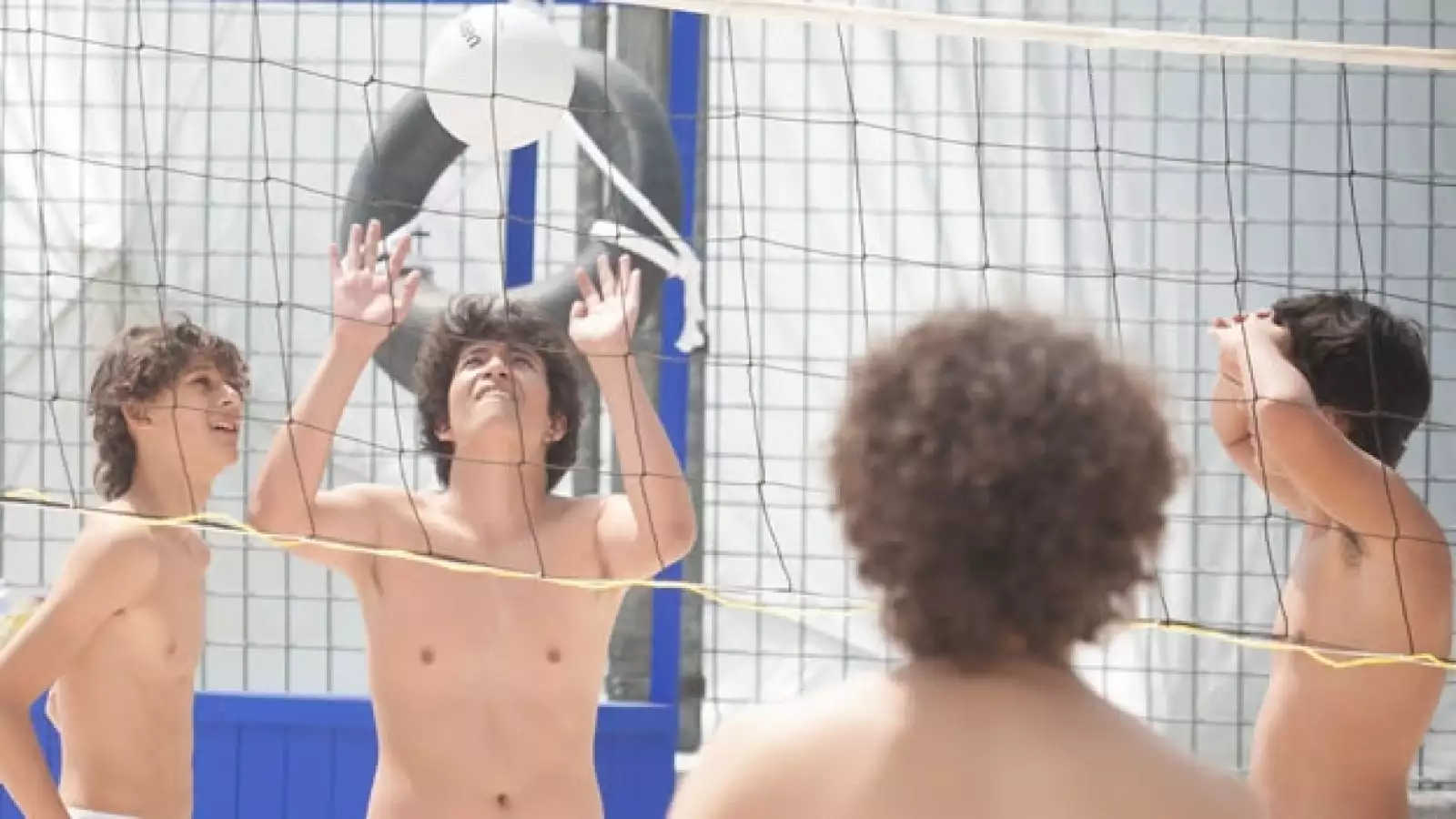 Músicos y aficionados asisten al Corona Capital