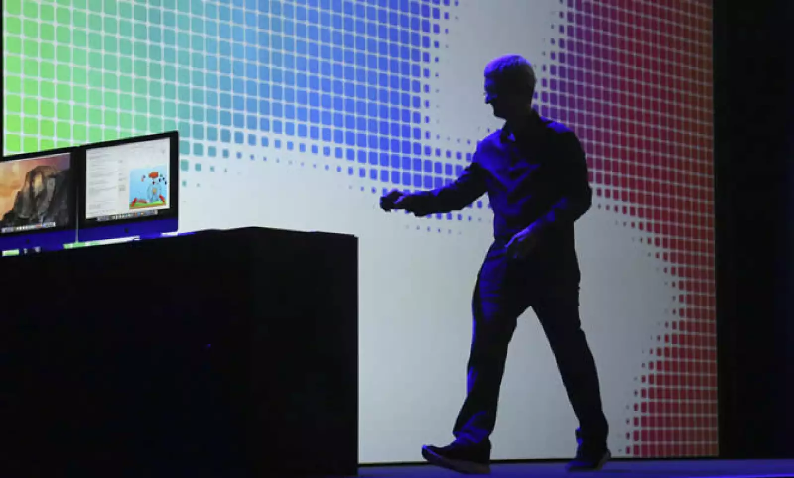 Apple presentó este lunes dos novedades en sus sistemas operativos para Mac y para iPhone así como un dispositivo para el hogar en el marco de la edición 25 de su Conferencia de desarrolladores en el Moscone Center en San Francisco, California.