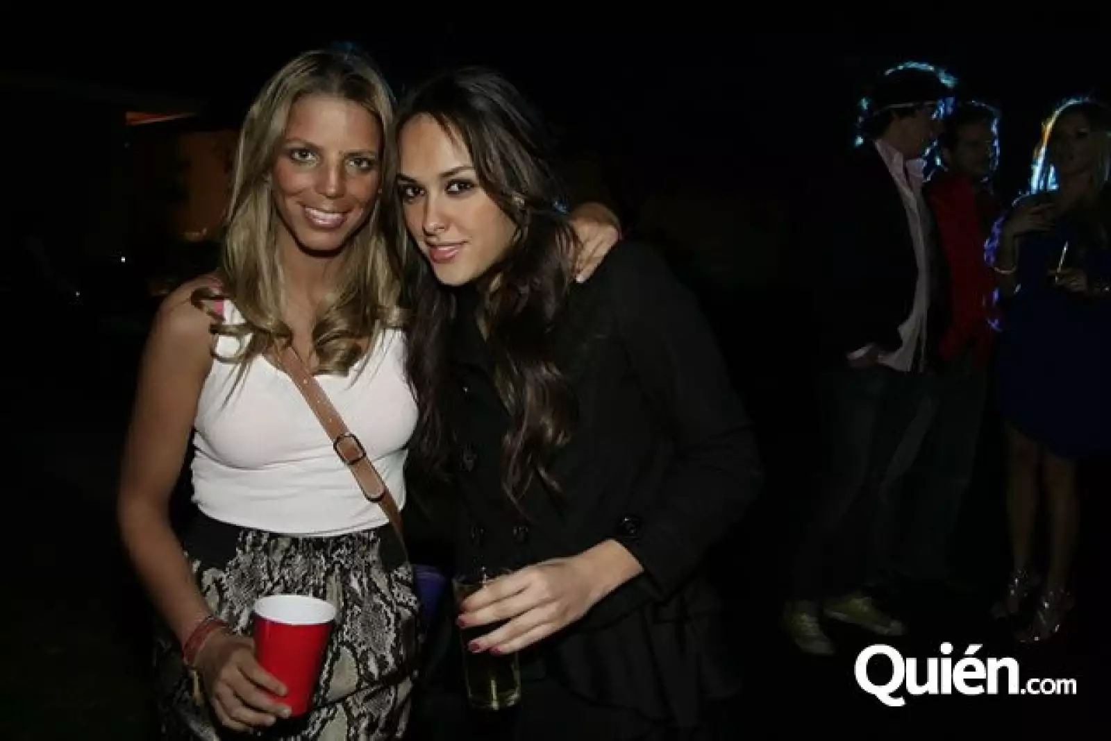 CUMPLE SONIA Y ANA LOURDES