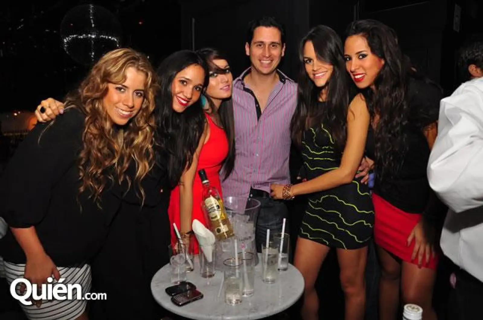 Tania Tamez,Jackie Barbosa,Danny Casares,Alberto Medina,Roxana Murguía,Fany Olivares