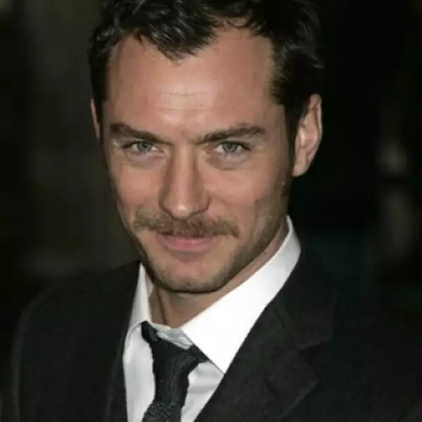 2008 (36 AÑOS). Fue nominado al Globo de Oro y al Oscar en la categoría de Mejor Actor Secundario por su papel en `El talento de Mr. Ripley´.