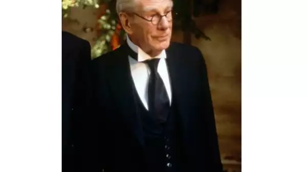El actor Michael Gough falleció hoy a la edad de 94 años, quien fuera recordado como Alfred en la saga del `hombre murciélago´ estuvo rodeado de sus familiares en el momento de su muerte.