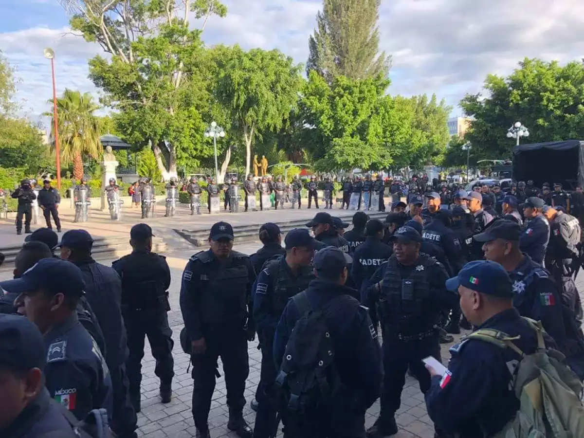 Policías