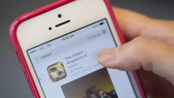 EU prohíbe que los proveedores de servicios de Internet obstruyan o debiliten el acceso de los consumidores a contenidos en la red.