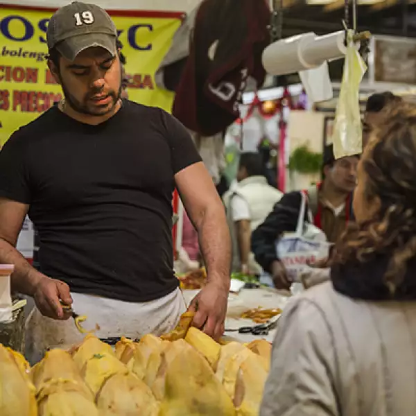 Una cena que incluye estos platillos puede costar 166 pesos por persona. 