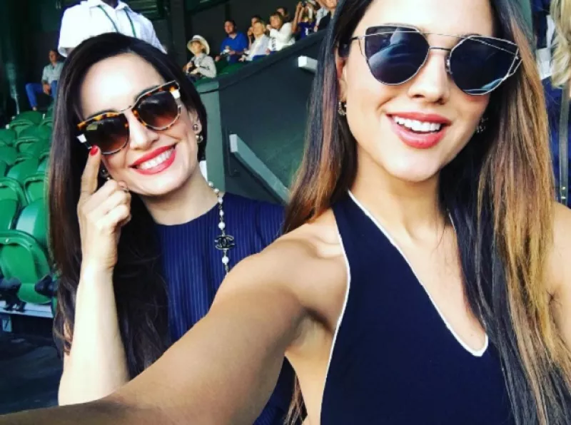 Las guapas actrices viajaron hasta Gran Bretaña para presenciar uno de los eventos deportivos más importantes del mundo del tenis.