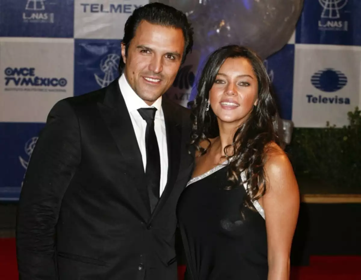 Billy Rovzar defiende a Sara Maldonado