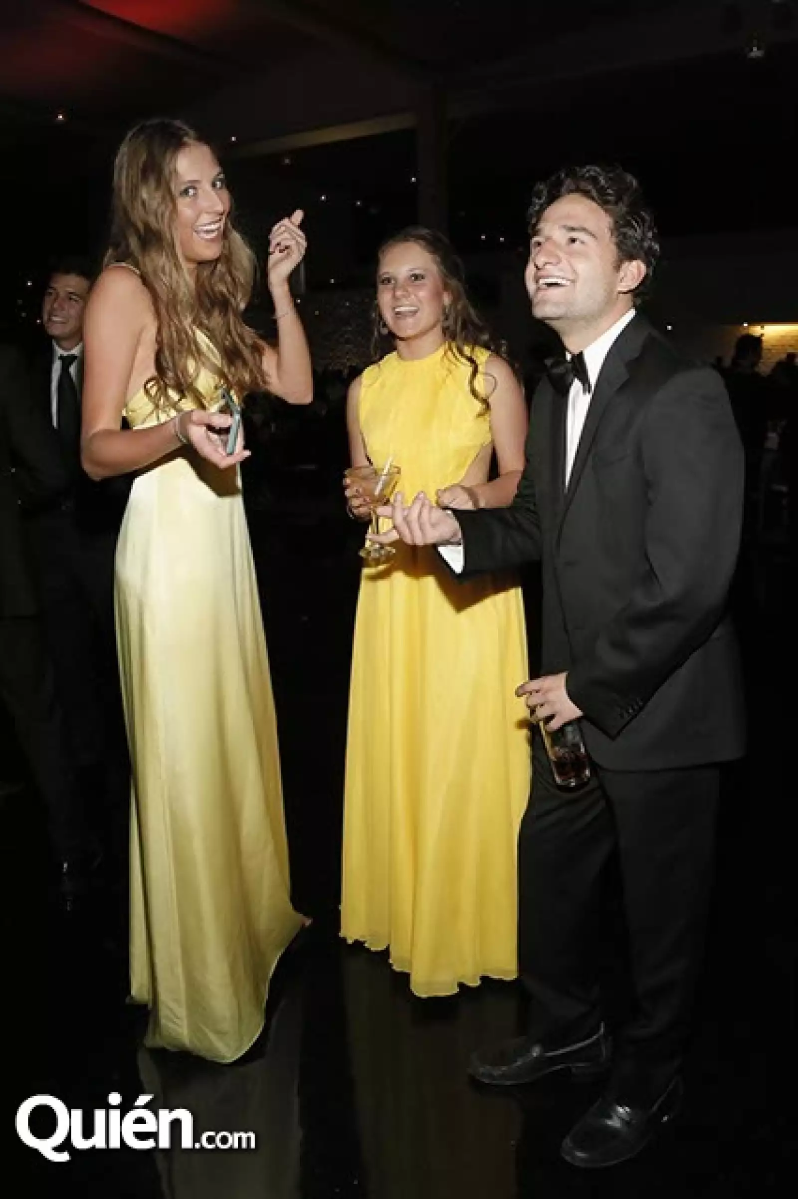 Carla Pilgram,Sofía del Paso y Héctor Ávila