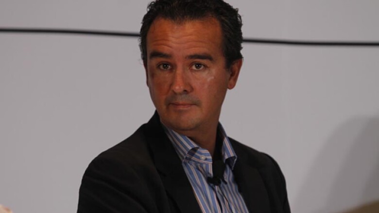 Uno de los grandes problemas en el emprendedor mexicano es que tienden a hacer muchas cosas por sí mismos, dijo el presidente del Consejo de Proteak.