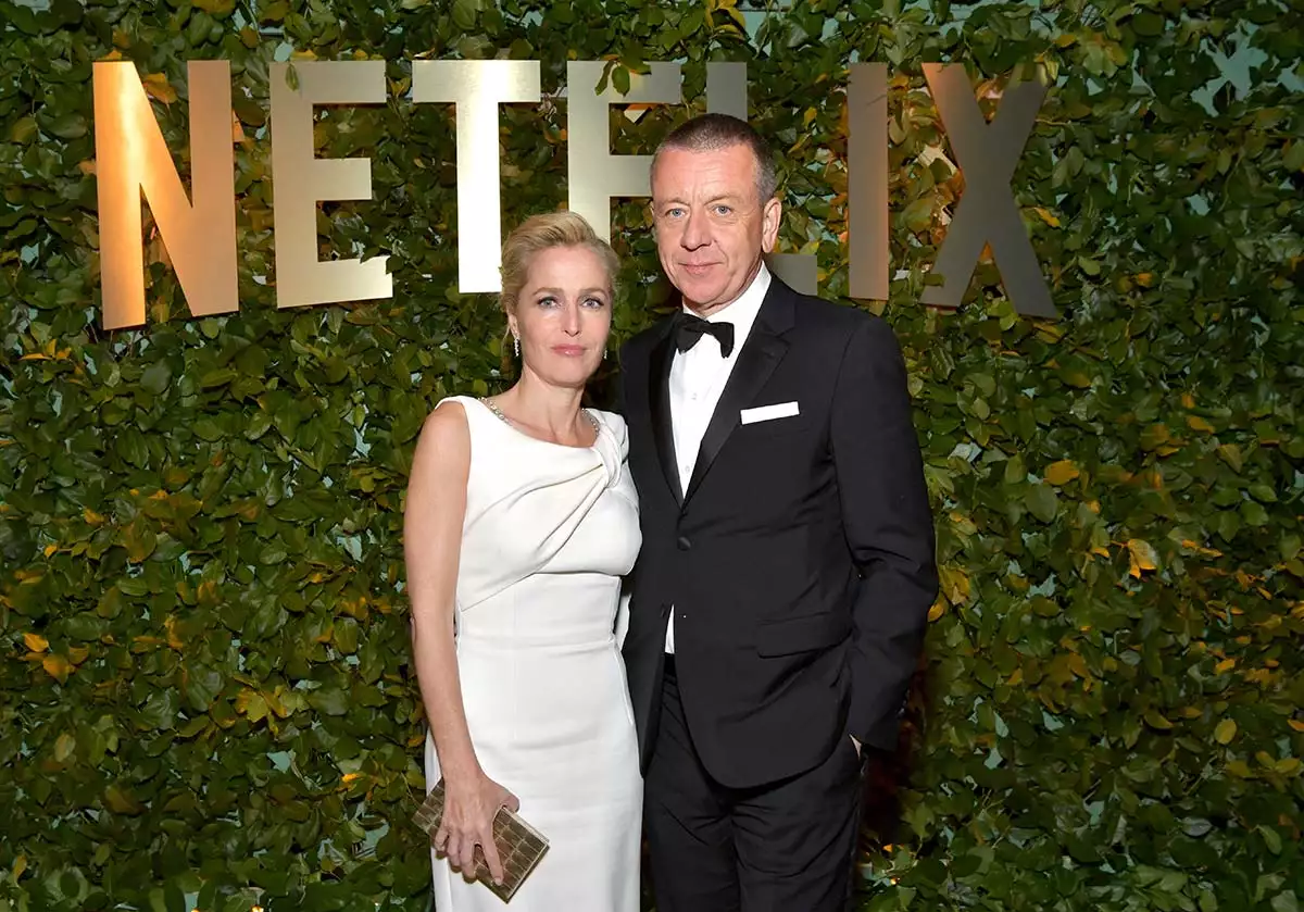 Gillian Anderson y Peter Morgan 