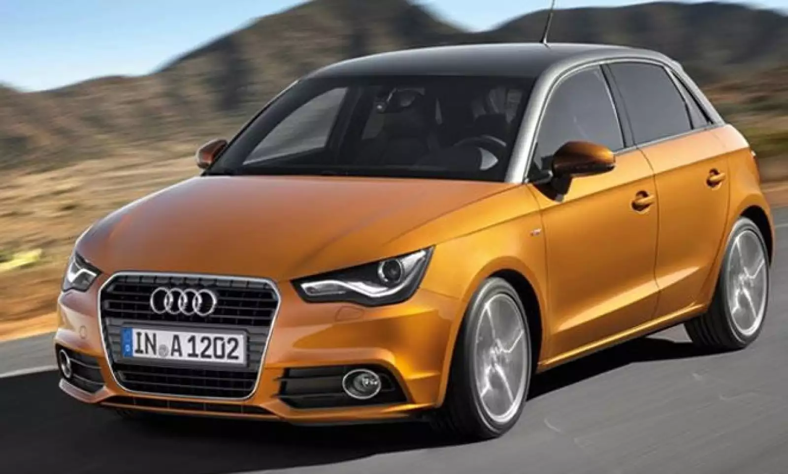 Una vez afianzado el ejemplar de tres puertas, Audi introdujo a su portafolio mexicano el A1 Sportback, un automóvil de pequeñas dimensiones que ofrece interesantes niveles de confort e imagen deportiva.