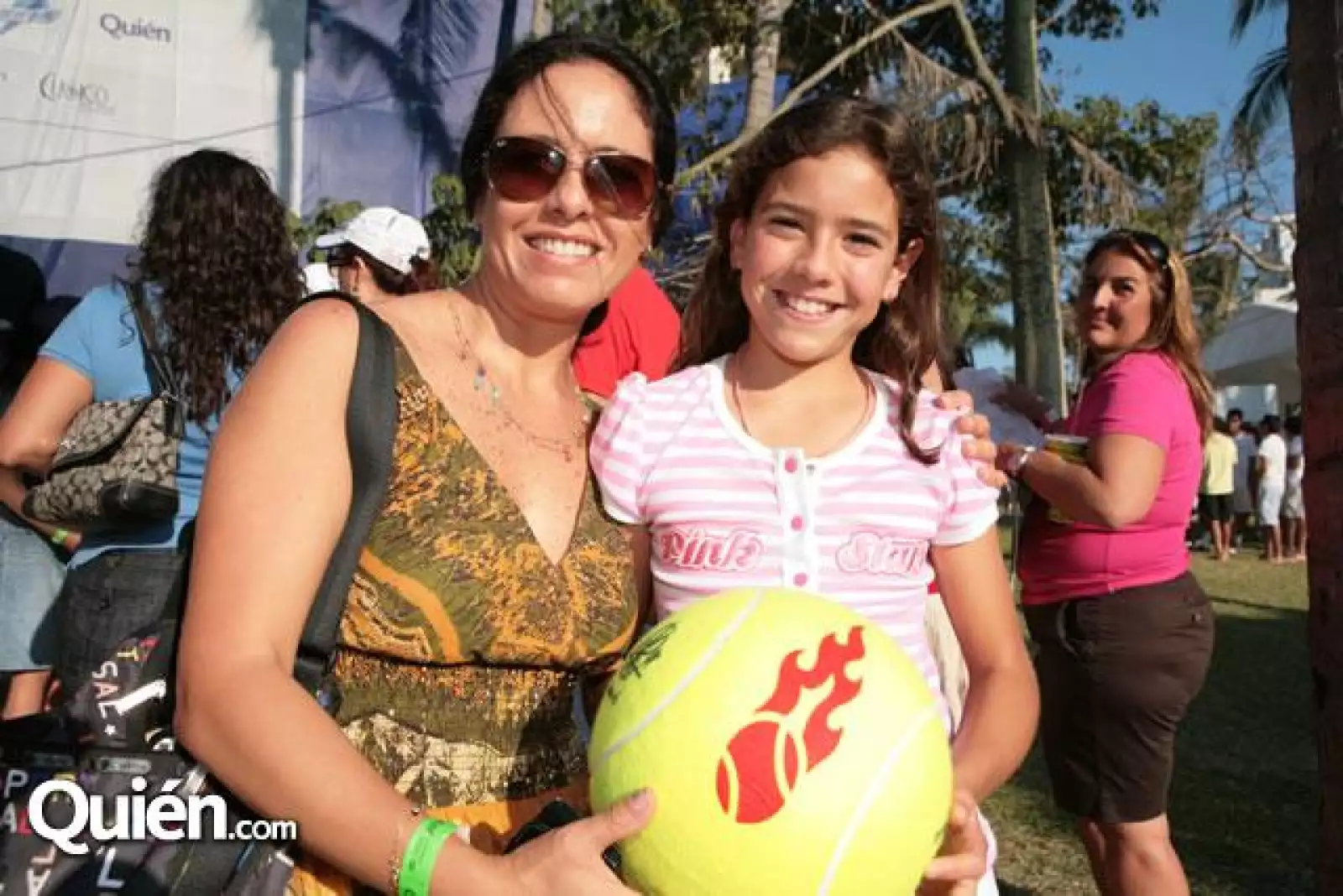 Julia Gutierrez,Andrea Hernando