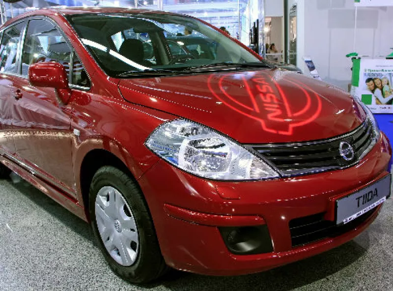 Nissan Tiida 1