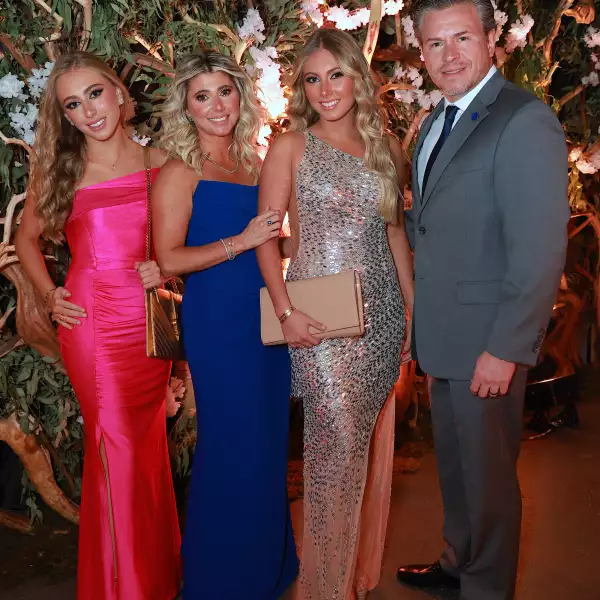 Estefanía, Isabella, Rocio y Jean Duclaud 