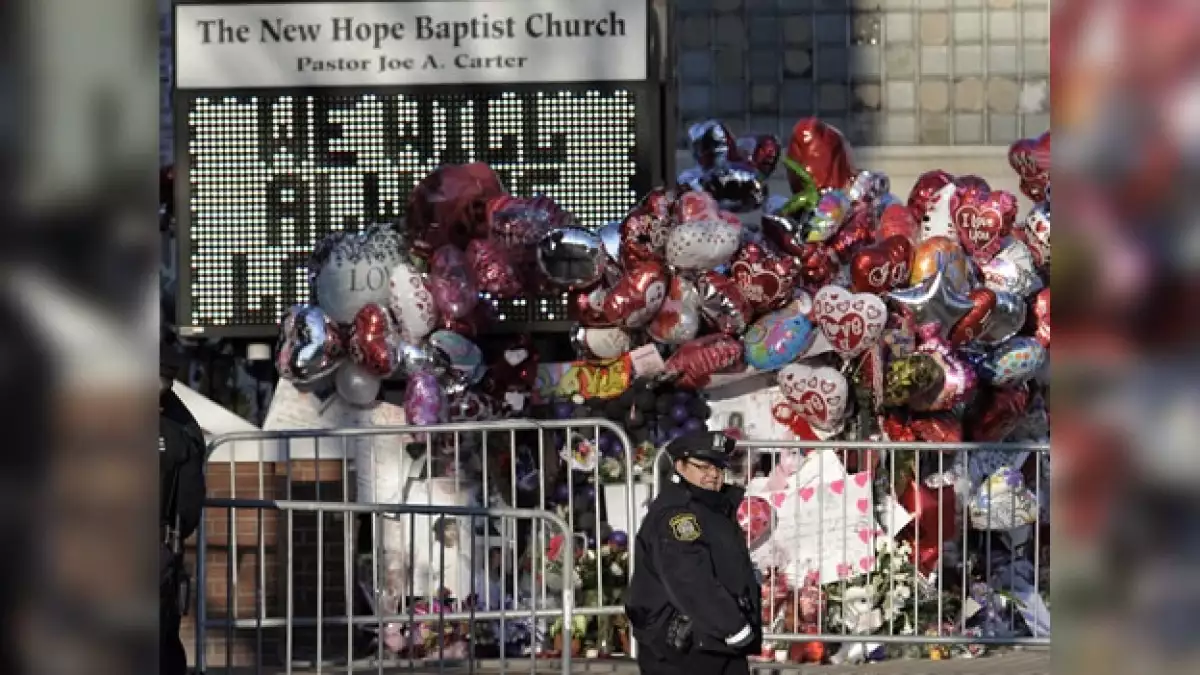 funeral whitney houston policias